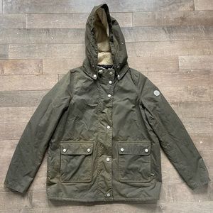 Women’s Barbour Wax Coated Sherpa Lined Hood Jacket Size 8